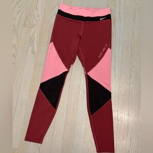 🩷NIKE COLORBLOCK LEGGINGS🩷